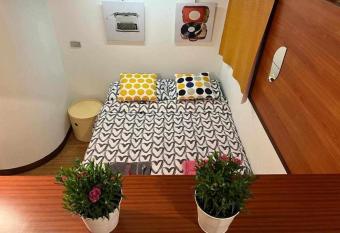 La Serra Olivetti allows 18 year olds to book a room