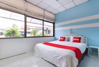 OYO 1154 Naiyang House allows 18 year olds to book a room