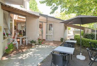 H  tel Restaurant PLATANES has Balcony rooms