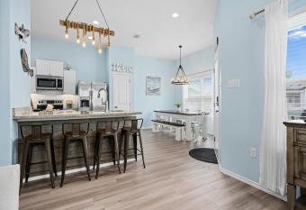 Stingray Cove has Balcony rooms