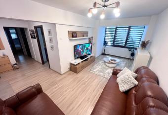 CRISTAL Home Boutique Apartment 1 - Confort, Spatios, Linistit, Zona de interes allows 18 year olds to book a room