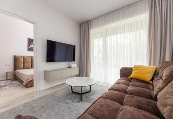 Apartments with a terrace in Mano J  ra2 has rooms with a private hot tub