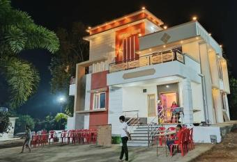 Dr. Bhoir Farm has Balcony rooms