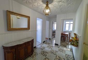 Apartamento Vila Morena allows 18 year olds to book a room