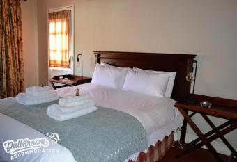 Critchley Common 24 has Balcony rooms