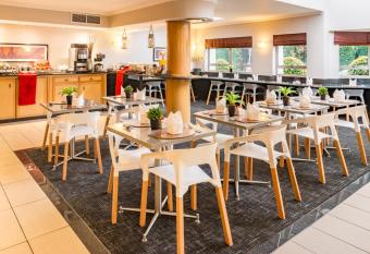 Road Lodge JNB Airport has Smoking rooms