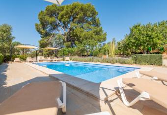 Els Garroverets has Balcony rooms