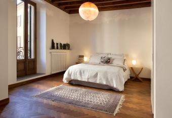 San Clemente allows 18 year olds to book a room