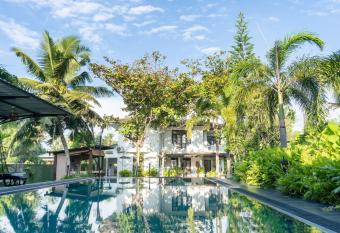 Villa Sarakkuwa has Balcony rooms