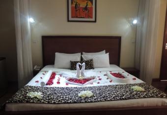 Hennessis Hotel has Balcony rooms