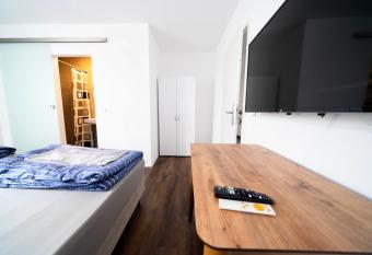 Pension Diloyal allows 18 year olds to book a room