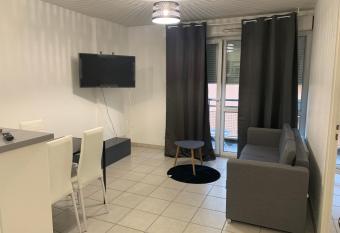 Chez Miky has Balcony rooms