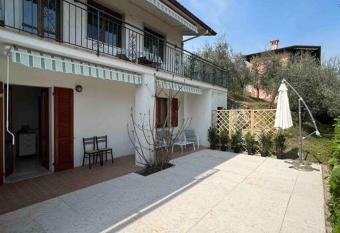 Entire home/flat 5min from Lake Garda has Balcony rooms