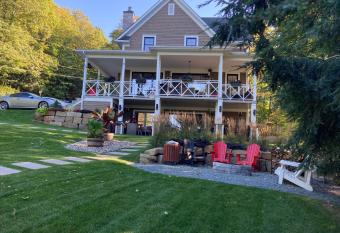 G  te avec spa Shefford has Balcony rooms