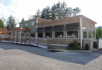 Lake Front Hotel allows 18 year olds to book a room