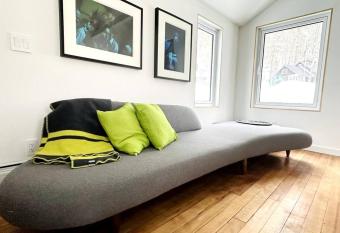 Designer VT Paradise Ski/Swim/Hike has Balcony rooms