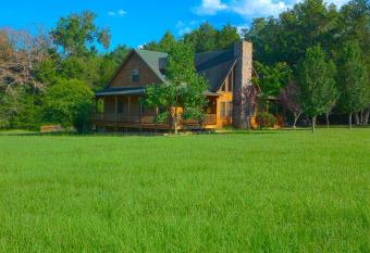 Cedar Waters @ Lake o' the Pines has Balcony rooms