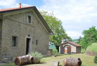 Agriturismo Badia di Susinana has Balcony rooms