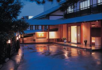 Kusatsu Onsen Boun allows 18 year olds to book a room