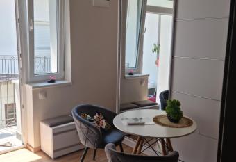 Glamour mini home allows 18 year olds to book a room