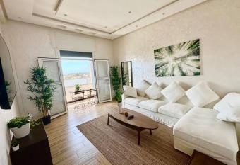 Appartement avec vue panoramique au c  ur de Rabat. allows 18 year olds to book a room