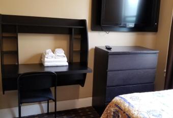 Twin Peaks Hotel allows 18 year olds to book a room