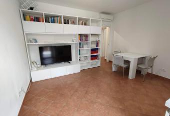 Il Vicolo - bilocale a Galliate allows 18 year olds to book a room