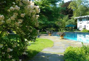 Hotel Vervana, Trademark Collection by Wyndham has Balcony rooms