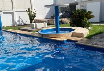 La 5ta. Avenida has Balcony rooms