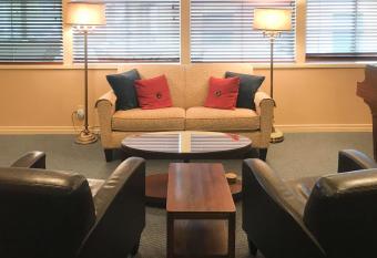 Eureka Theatre Apartment has Balcony rooms