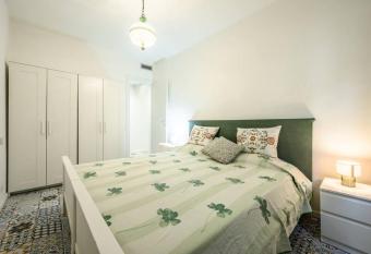 Le Finestre sul Borgo 2 allows 18 year olds to book a room