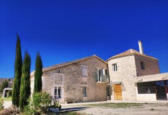 Luxueux 2 pi  ces 50 m2, calme, terrasse, parking priv  , jardin, Pont du Gard 10mn #5 has Balcony rooms