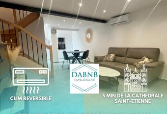 Maison moderne climatis  e - DABNB allows 18 year olds to book a room