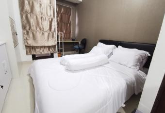 ARSAKHA 004 Transpark Cibubur By Nigiri Amour has Balcony rooms