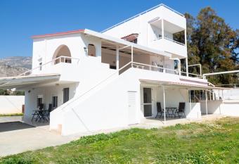 Kineta Seaside Summer Apartments allows 18 year olds to book a room