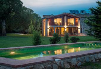 Mas Pere Pau has Balcony rooms