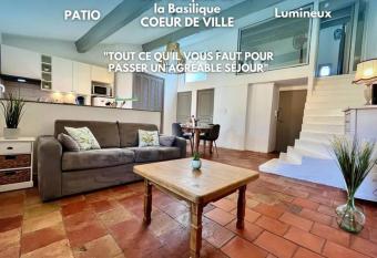 Le Petit Bidour   * Coeur de ville * Cosy has Balcony rooms