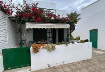 CASA OASI has Balcony rooms