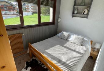 Chez Edgar has Balcony rooms