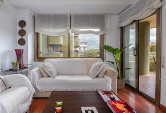 Maria Beach has Balcony rooms