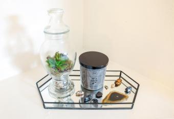 Mystic Haven - Hot Tub, BBQ Grill, Beaches, Pet Friendly has rooms with a private hot tub