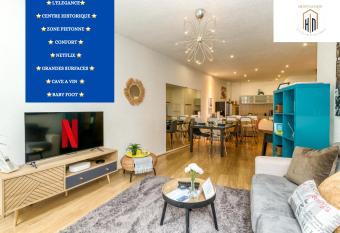 L   l  gance   Centre Historique   Confort   Netflix allows 18 year olds to book a room