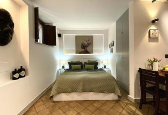 Casa Siculi allows 18 year olds to book a room