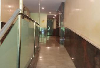 Piso bonito y tranquilo has Balcony rooms