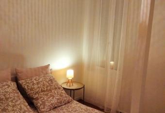 appartement Rez-de-chauss  e avec ext  rieur, a 150m du centre, 4min de la plage. has Balcony rooms