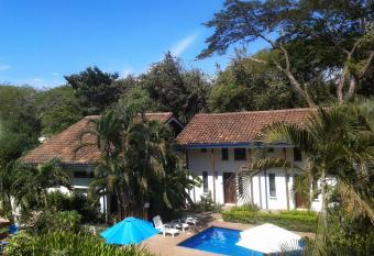 Tamarindo Blue Apartments allows 18 year olds to book a room