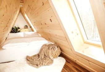 The A-Frame on Pudding Hill has Balcony rooms