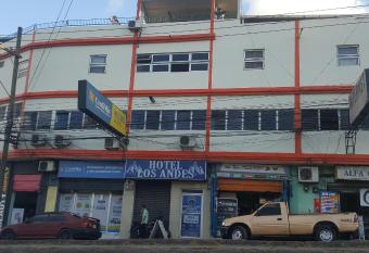 Hotel Los Andes Tegucigalpa allows 18 year olds to book a room