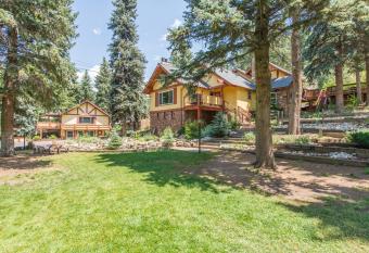 Alpen Way Chalet Mountain Lodge has Balcony rooms