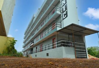 OYO Flagship 81315 Hotel Titanic allows 18 year olds to book a room